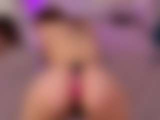 Live cam show with AlicaAmber - Brown Hair on CamwithHer