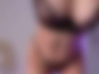 Live cam show with AlicaAmber - Vr Sex on luckytryst.com