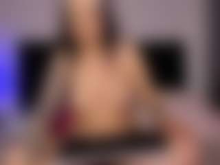 L a u r a's Live Sex Cam Show