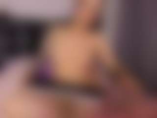 L a u r a's Live Sex Cam Show