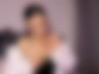 Live cam show with L a u r a - Shaved Pussy MILF on xxxlivecams.org