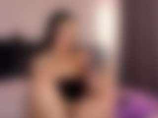 L a u r a's Live Sex Cam Show
