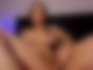 L a u r a's Live Sex Cam Show
