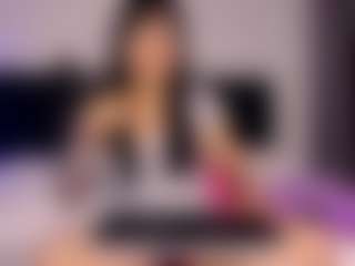 L a u r a's Live Sex Cam Show