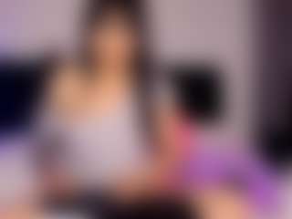 Live cam show with L a u r a - Cum on Camsoda