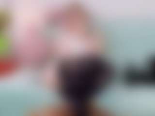 Live cam show with ClarethaHollibaugh - Eating Pussy on liverealitysex.com