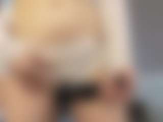 Live cam show with ClarethaHollibaugh - Moaning on Mixed Magazine Live