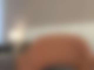 Live cam show with ClarethaHollibaugh - Moaning on Camsoda