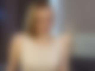 Live cam show with ClarethaHollibaugh - Genital Piercings on Chatstar