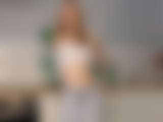 Live cam show with ClarethaHollibaugh - Eating Pussy on Free Soda