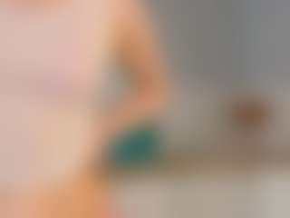 Live cam show with ClarethaHollibaugh - Eating Pussy on livesuperchat.net