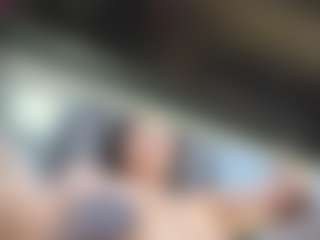 Live cam show with Emi-Roseth - Doll on Uber Horny