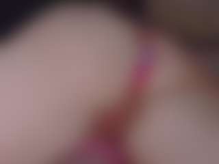 Live cam show with EvvaMonroe - Ass Clapping on chickslive.net
