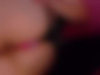 Live cam show with EvvaMonroe - Body Massage on Uber Horny
