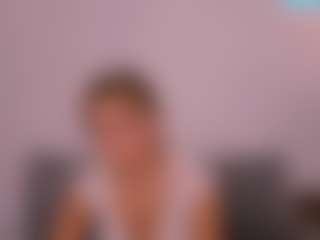 Live cam show with FreyaSeductive - Body Massage on madthumbs