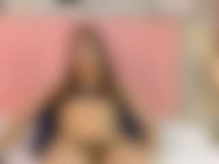Live cam show with Gia-collins - Ride on CSO-WL