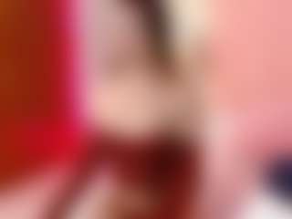 Live cam show with Gia-collins - Body on Camsoda
