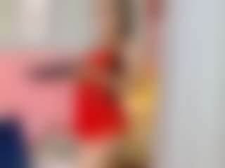 Live cam show with Gia-collins - Nipple Piercings on AdultVida.com