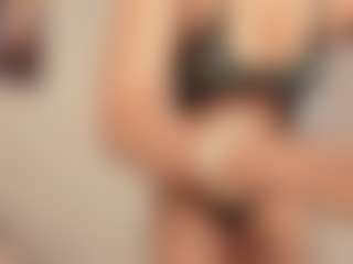 Live cam show with Gyselflyn - Lush on Instabang