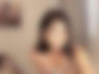 Live cam show with Gyselflyn - Petite on boobsie.com
