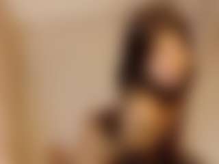 Live cam show with Gyselflyn - Petite on Camsoda