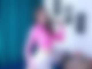 Live cam show with KimberReddix - Green Eyes on SquirtSoMuch