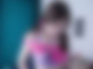 Live cam show with KimberReddix - Tease on googirlz