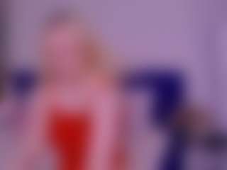 LilSuzy's Live Sex Cam Show