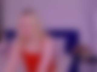 LilSuzy's Live Sex Cam Show