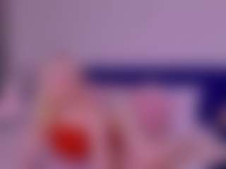 LilSuzy's Live Sex Cam Show