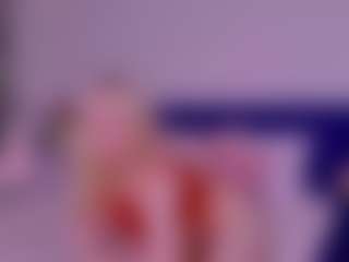 LilSuzy's Live Sex Cam Show