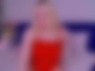 LilSuzy's Live Sex Cam Show