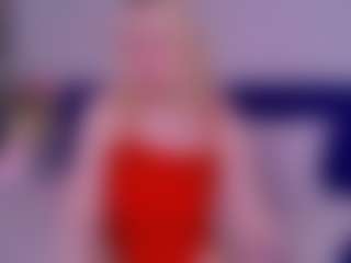 LilSuzy's Live Sex Cam Show