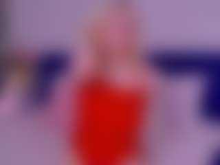 LilSuzy's Live Sex Cam Show