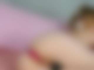 Live cam show with LunaLeez - Amateur on Dolls Live