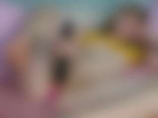 Live cam show with LunaLeez - Public on SinfulBabes