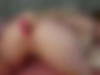 Live cam show with LunaLeez - Muscle on slutload
