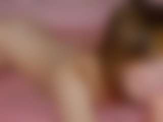 Live cam show with LunaLeez - Blonde Hair on Stripli.com