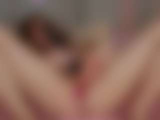 Live cam show with LunaLeez - Blonde Hair Dildo on Instabang
