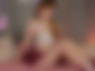 Live cam show with LunaLeez - Blue Eyes on Camsoda