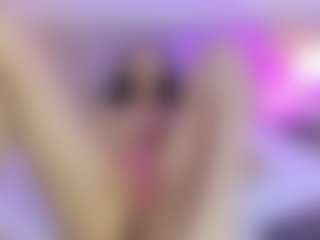 Live cam show with majito-diaz - Ebony on TottyGirls | colombia