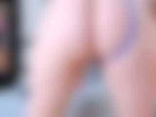 Live cam show with ManelykSwift - Flashing on Streamer API