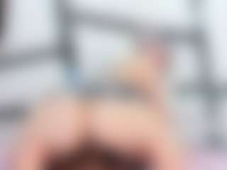 Live cam show with ManelykSwift - Ass Bouncing on Soda Cam