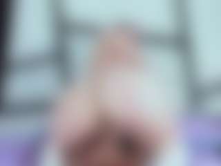 Live cam show with ManelykSwift - Average on Soda Cam
