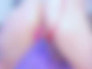 Live cam show with ManelykSwift - Spank on CamClone