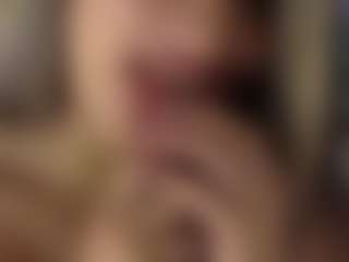 Live cam show with may-wood - Blonde Hair MILF on Camsoda