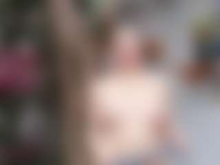 may-wood MILF webcam performer live streaming