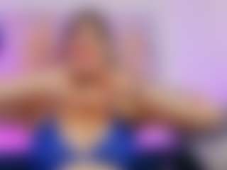 Live cam show with may-wood - Striptease MILF on googirlz