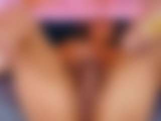 Live cam show with may-wood - Public on Cam Slut