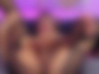 may-wood MILF webcam performer live streaming